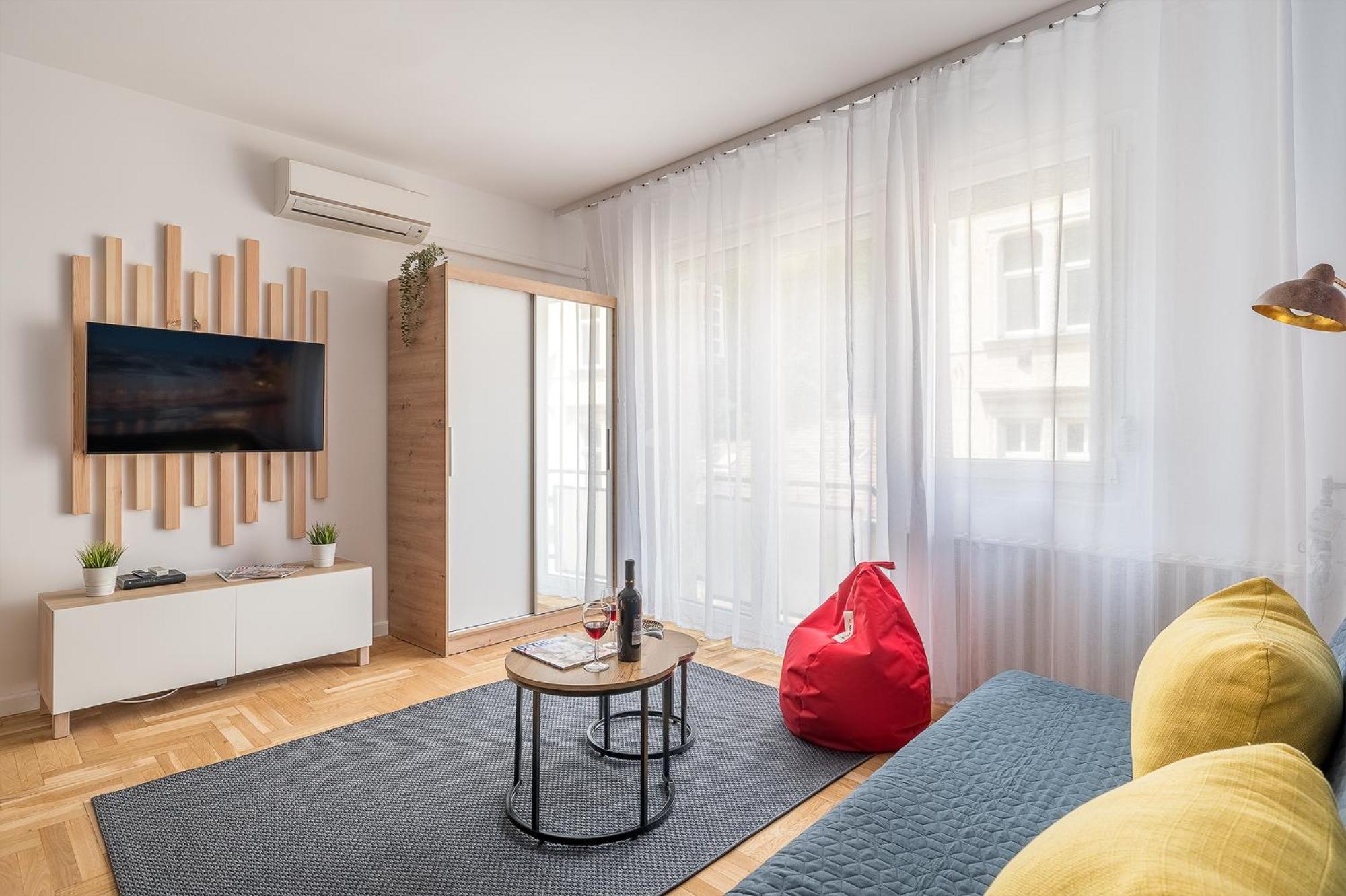 Newly Renovated!!! - Modern Apartment 10 Minutes From The Grand Boulevard بودابست المظهر الخارجي الصورة